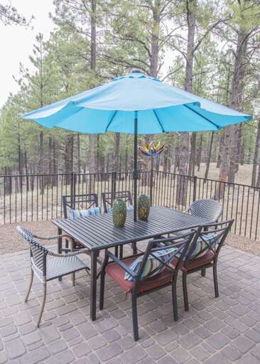 Patio with Grill and Outdoor Dining: Enjoy a gas BBQ grill and a comfortable patio with outdoor dining for 6—perfect for relaxing evenings or lively gatherings.