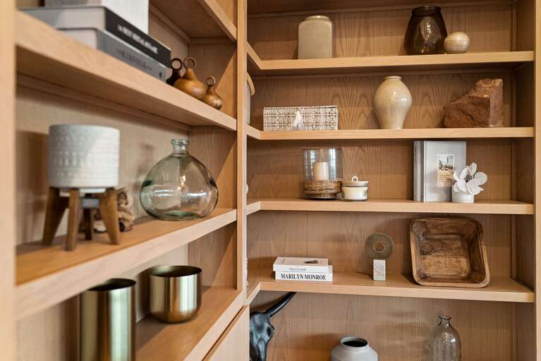 Built-in Living Room Shelving Built-in Living Room Shelving