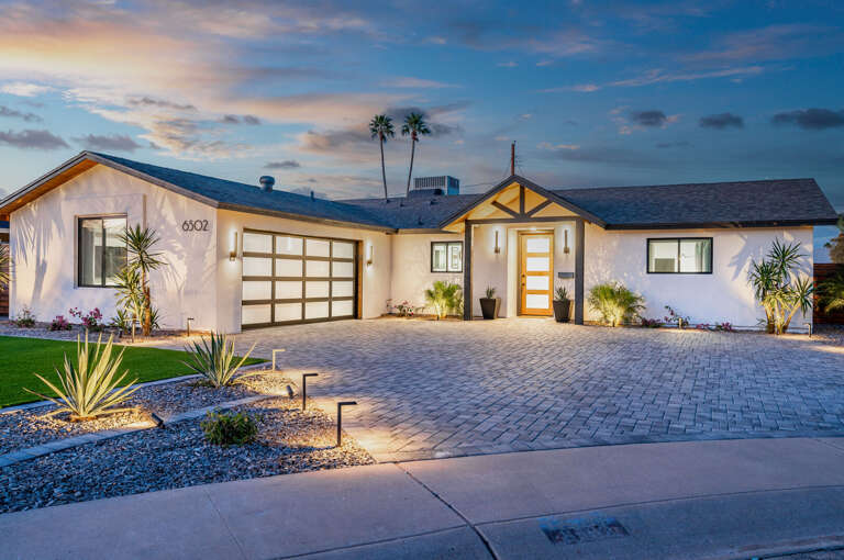 Drive up in the evening to a beautiful location. Drive up in the evening to a beautiful location.