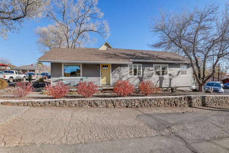 Prime Location: Walk to shops, dining, and local attractions in Downtown Flagstaff. Prime Location: Walk to shops, dining, and local attractions in Downtown Flagstaff.