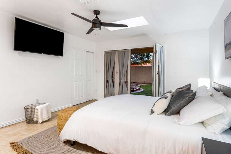 Casita Bedroom w/ Queen Bed & TV Casita Bedroom w/ Queen Bed & TV