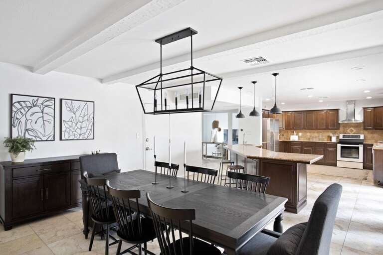 Dining Area w/ Seating for 8 Dining Area w/ Seating for 8