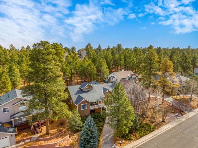 Family Fun: Visit the nearby Adventure Park, a 15-minute drive, for zip-lining and mini-golf. Family Fun: Visit the nearby Adventure Park, a 15-minute drive, for zip-lining and mini-golf.