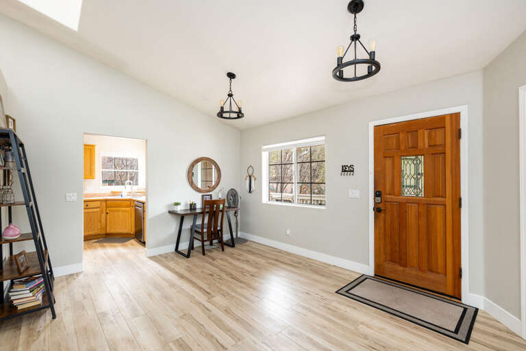 Welcome in to Forest Heights! Welcome in to Forest Heights!