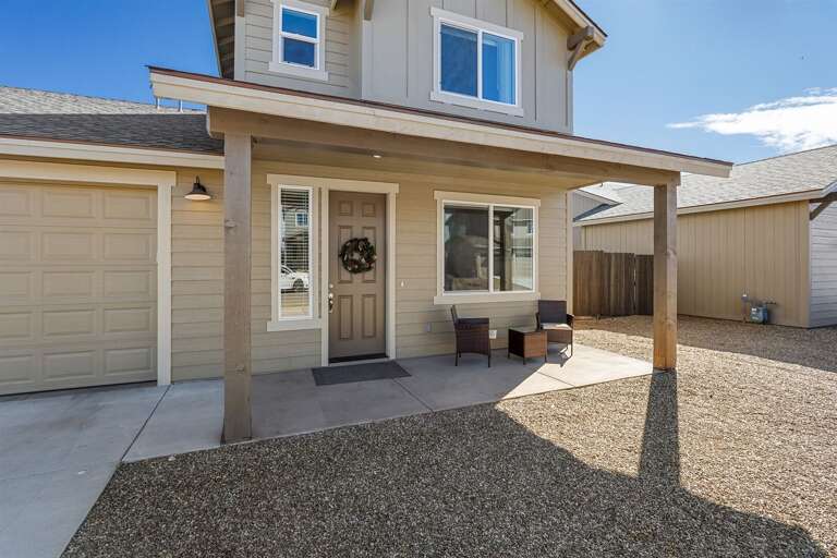 Prime Location to Attractions: Just 20 minutes from Downtown Flagstaff, 30 min to Arizona Snowbowl, 40 minutes from Sedona and 90 minutes from the Grand Canyon!