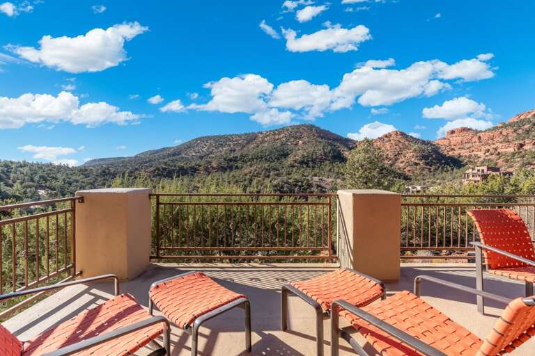 Airport Mesa Trailhead – Only 5 minutes away Airport Mesa Trailhead – Only 5 minutes away