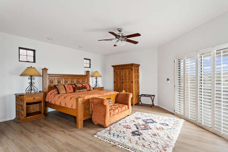 Bedroom Seven w/ King Bed Bedroom Seven w/ King Bed