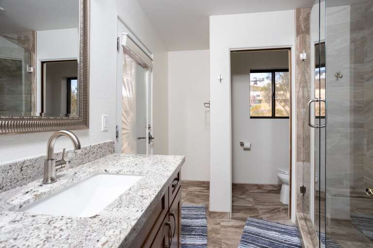 Full Bathroom Full Bathroom