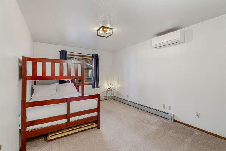 Hallway Bathroom (Left Wing): Conveniently located just outside the room is a full bathroom for added comfort and accessibility. Hallway Bathroom (Left Wing): Conveniently located just outside the room is a full bathroom for added comfort and accessibility.