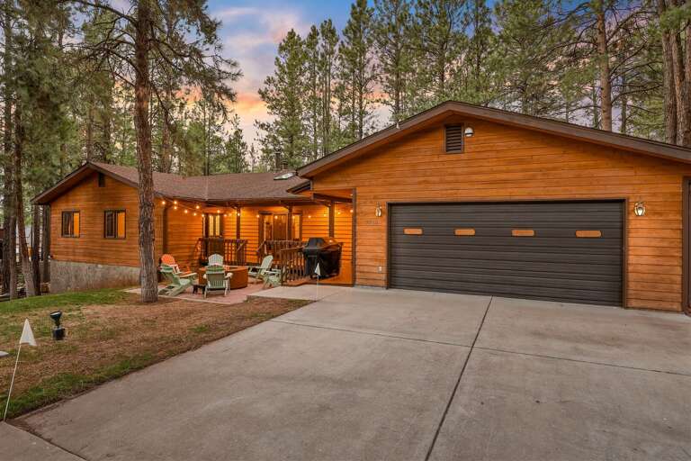 Located in the tranquil Cheshire subdivision, Luna's Lighthouse is minutes away from local gems and famed adventures. Located in the tranquil Cheshire subdivision, Luna's Lighthouse is minutes away from local gems and famed adventures.