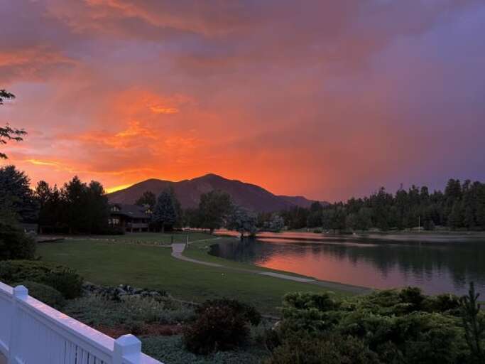 Breathtaking Lakefront Retreat – Wake up to stunning lake views, abundant wildlife, and the tranquility of a private, resort-style escape. Breathtaking Lakefront Retreat – Wake up to stunning lake views, abundant wildlife, and the tranquility of a private, resort-style escape.