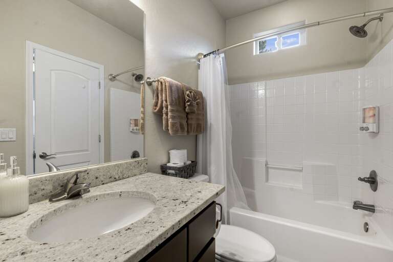 Full bathroom Full bathroom