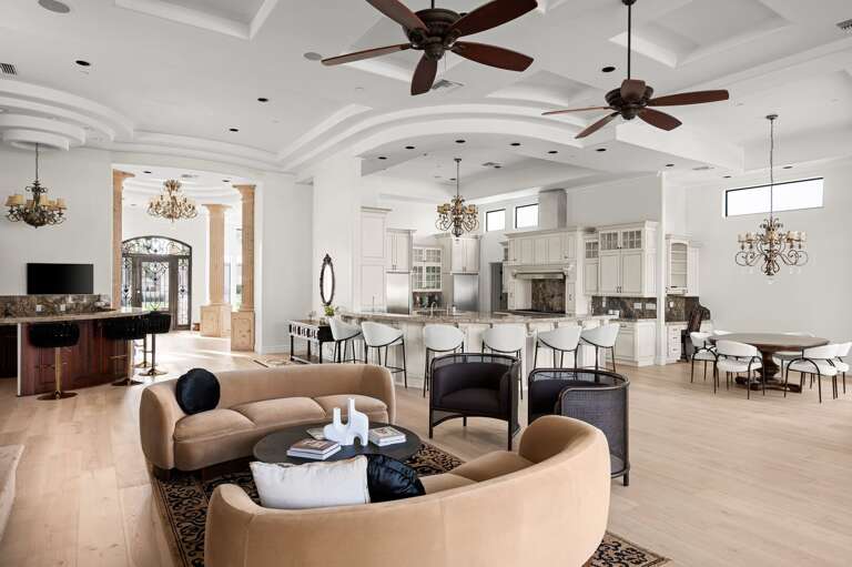 Open living spaces! Open living spaces!