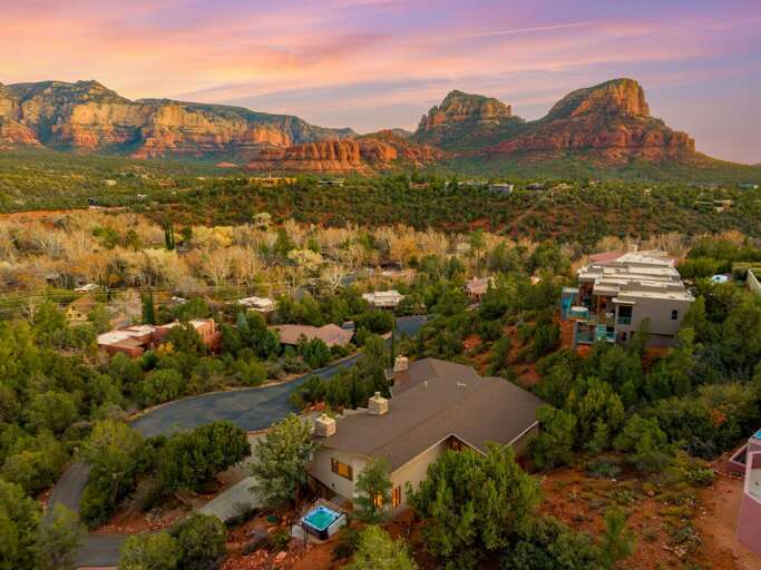 BOOK TODAY & START YOUR SEDONA ESCAPE WITH PORTER BOOK TODAY & START YOUR SEDONA ESCAPE WITH PORTER