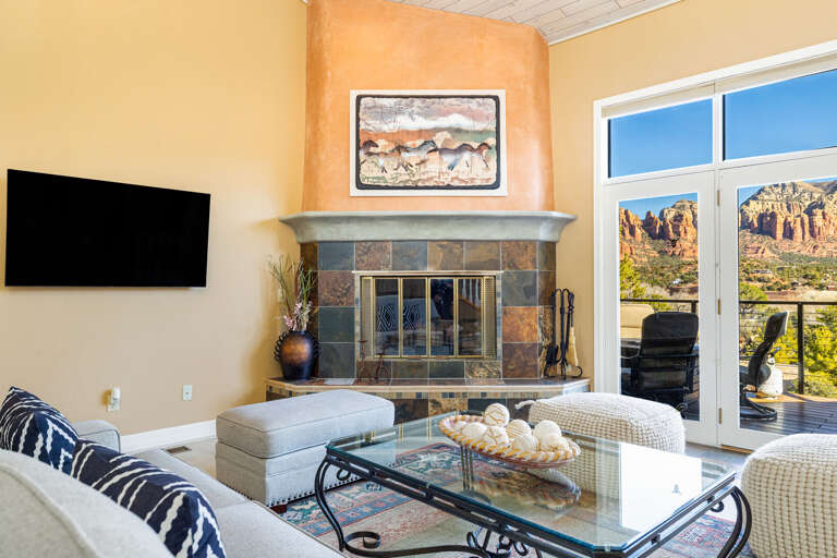 Decorative fireplaces (not for guest use) Decorative fireplaces (not for guest use)