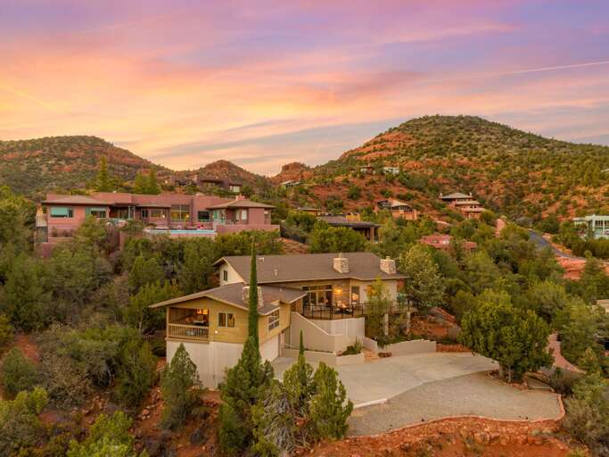 Short drive to Uptown Sedona's shops and cafes Short drive to Uptown Sedona's shops and cafes