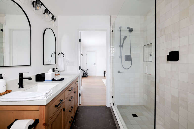 Master bathroom Master bathroom