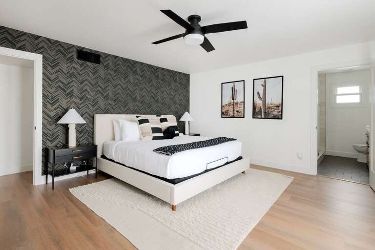 Master bedroom with ensuite. Master bedroom with ensuite.