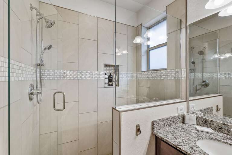Master Suite: en-suite with a walk-in shower. Master Suite: en-suite with a walk-in shower.