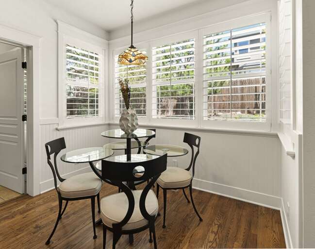 Eat-in kitchen with seating for 4 Eat-in kitchen with seating for 4