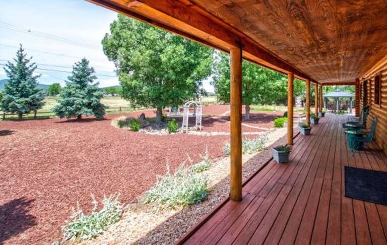 Whether you're exploring nearby trails or soaking in the simplicity of mountain life, the Quarter House Inn invites you to relax and reconnect.