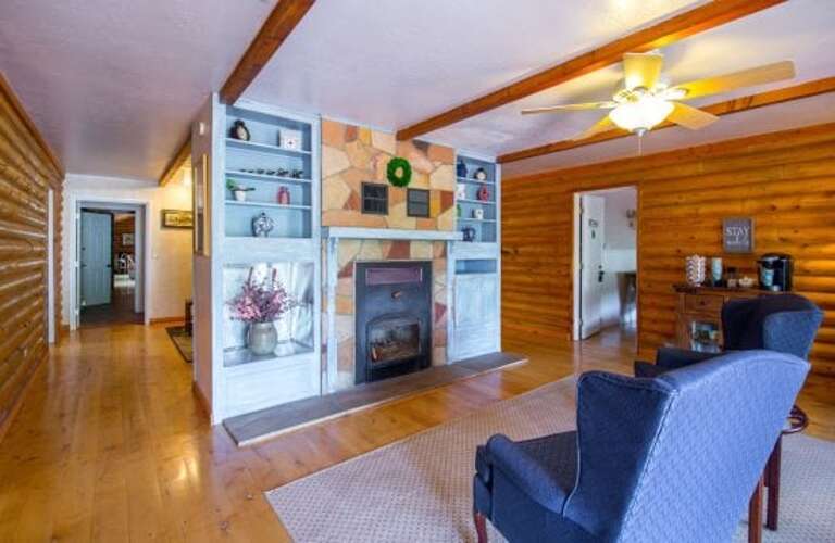 Surrounded by the serene beauty of Bill Williams Mountain at an elevation of 6,770 feet, our Inn offers 4 beautifully furnished rooms, each uniquely designed to provide a one-of-a-kind experience.