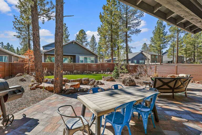 Convenient Location: Just 5 minutes from Downtown Flagstaff and close to I-17 and I-40 for easy access to Sedona, Williams, the Grand Canyon, and just 15 min to Arizona Snowbowl. Convenient Location: Just 5 minutes from Downtown Flagstaff and close to I-17 and I-40 for easy access to Sedona, Williams, the Grand Canyon, and just 15 min to Arizona Snowbowl.