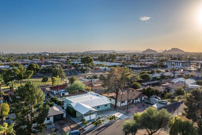 Ideal location to Old Town Scottsdale Ideal location to Old Town Scottsdale