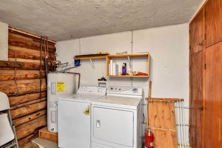 Feel at home with the convenience of a washer and dryer in this home, making your stay even more comfortable.