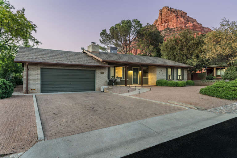 Family and Dog-Friendly: Families and pet owners appreciated the games for kids and the pet-friendly environment (fees and restrictions apply). Family and Dog-Friendly: Families and pet owners appreciated the games for kids and the pet-friendly environment (fees and restrictions apply).