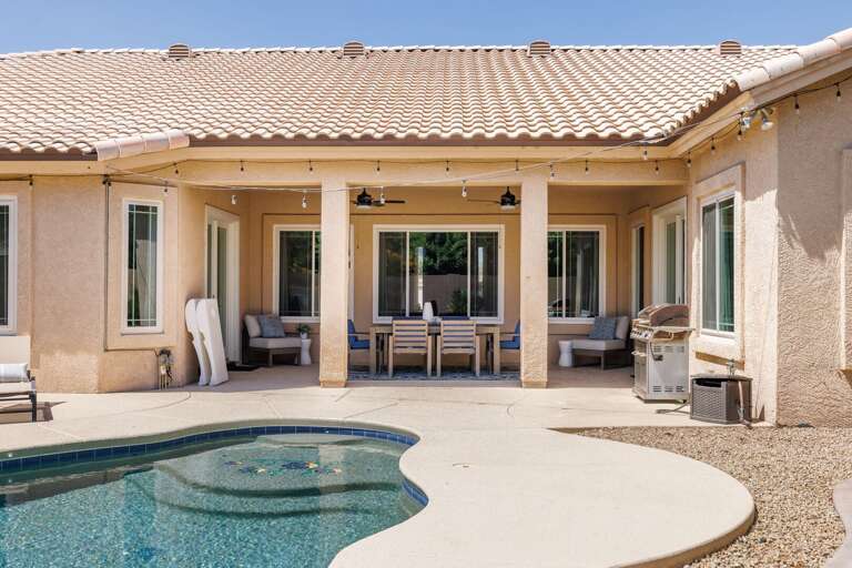 Pristine Pool w/ Outdoor Seating & Grill