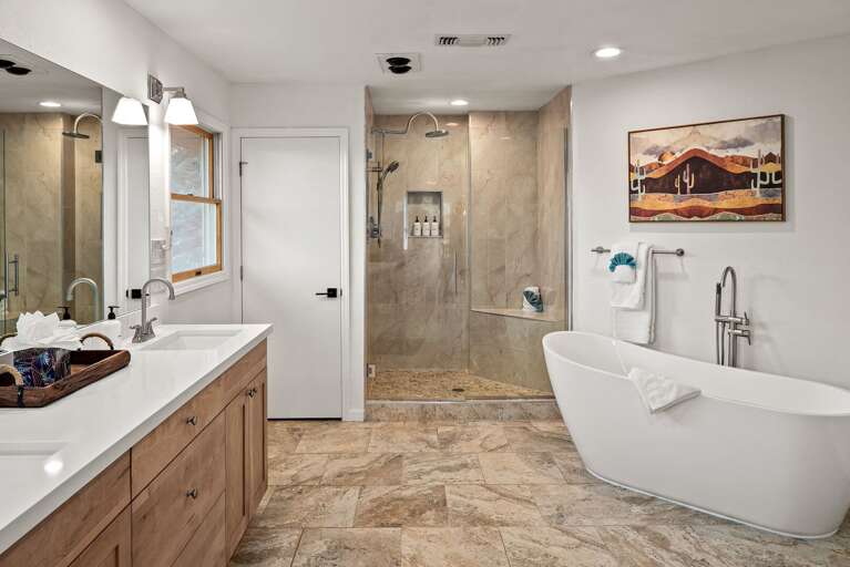 Full Bathroom Off of Main Suite w/ Soaking Tub & Shower Full Bathroom Off of Main Suite w/ Soaking Tub & Shower