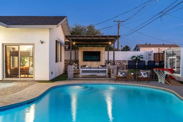 Sunbaked Terrace in the Evening!