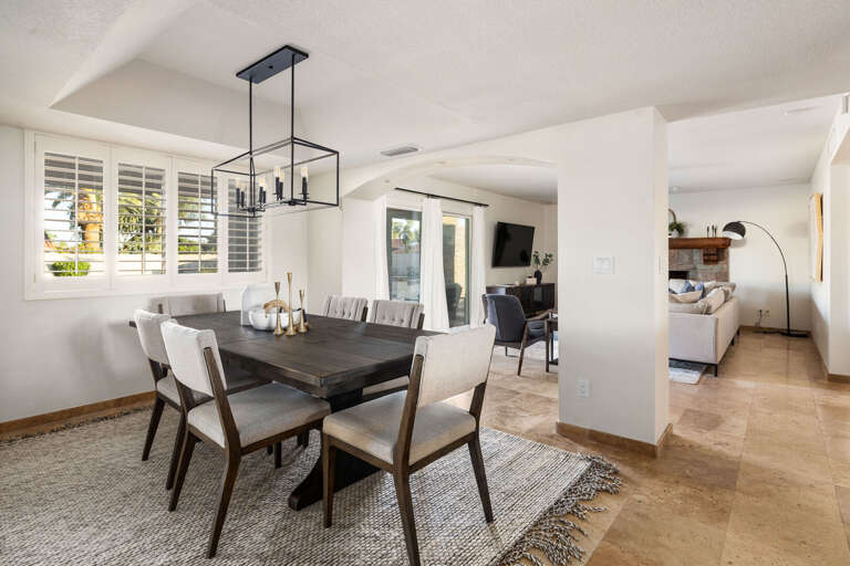 Dining Area w/ Seating for 6 + 2 at Kitchen Bar