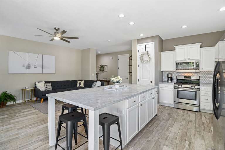 Barstool Seating for 6 Barstool Seating for 6