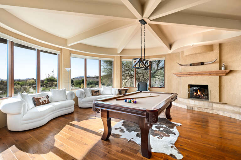 Pool Table w/ Territorial Views