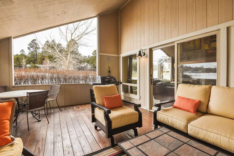 Plenty of patio seating. Plenty of patio seating.