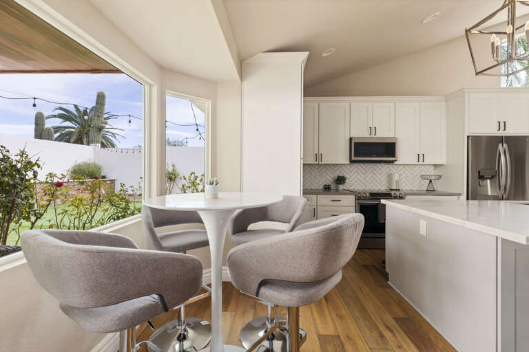 High top table for 4. High top table for 4.