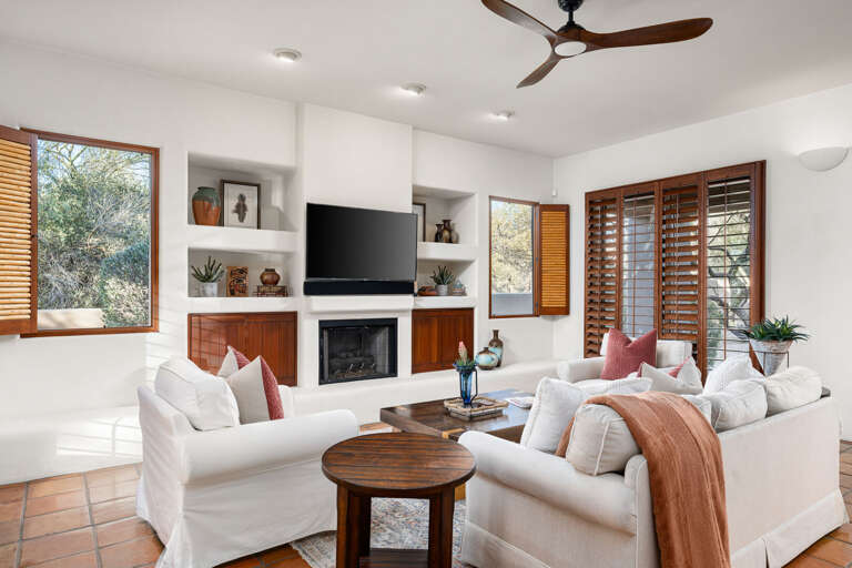 Fireplace not for guest use