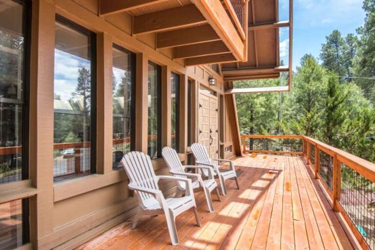 Outside Deck / large deck area with extra table for outside entertaining. Outside Deck / large deck area with extra table for outside entertaining.