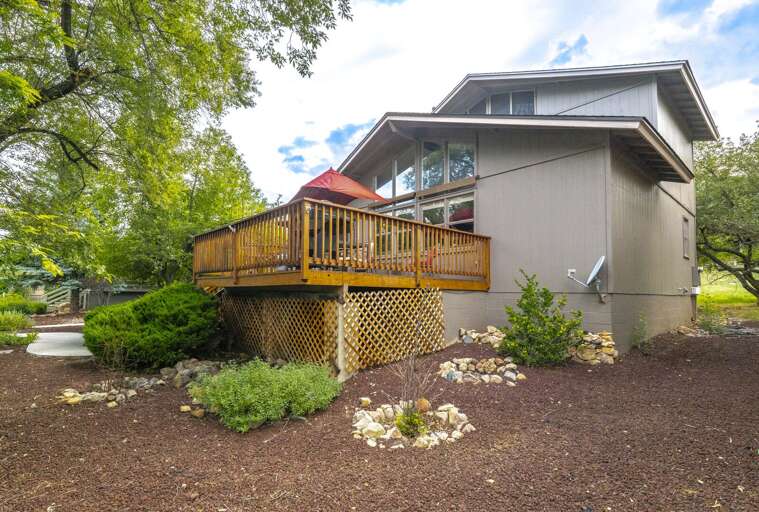 Back exterior Back exterior