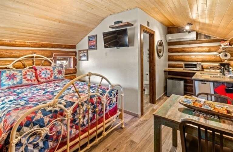 Spacious bedroom with queen size bed