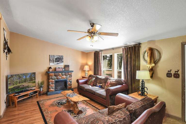 Spacious living room!