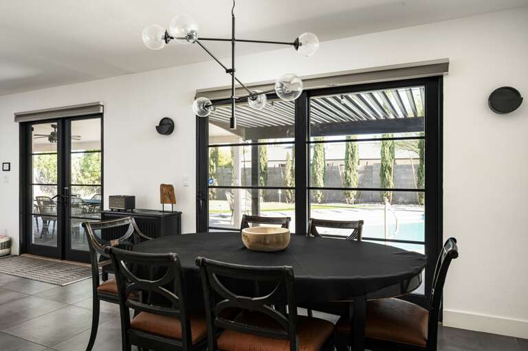 Dining table that seats 6