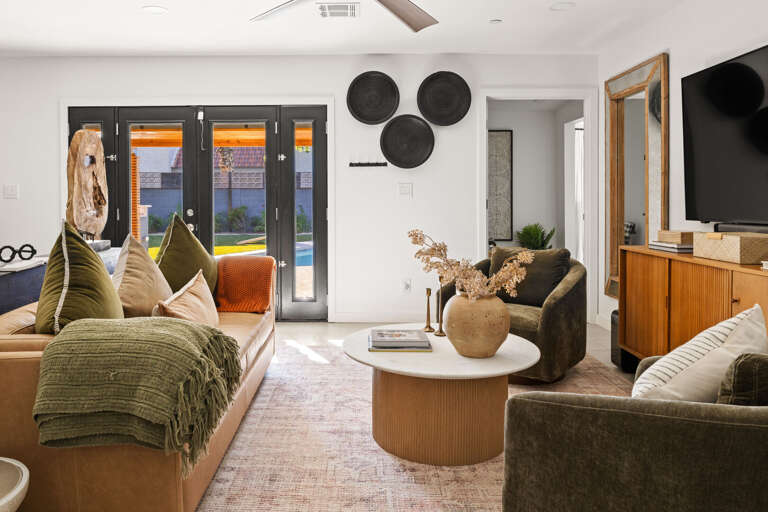 Chic & Modern Chic & Modern