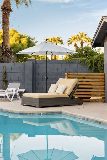 Relax & Lounge Relax & Lounge