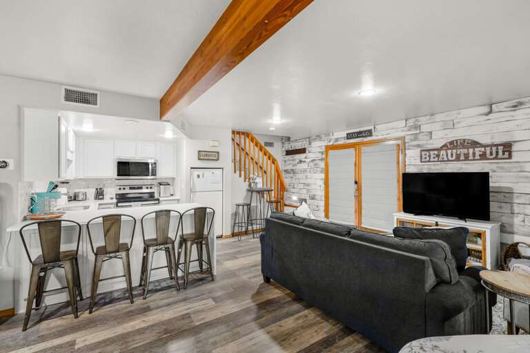 Counter seating for 4 at the modern kitchen