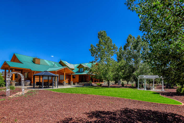 Just a 10-minute walk across the road via a charming railway path, this historic depot offers scenic train rides to the Grand Canyon.