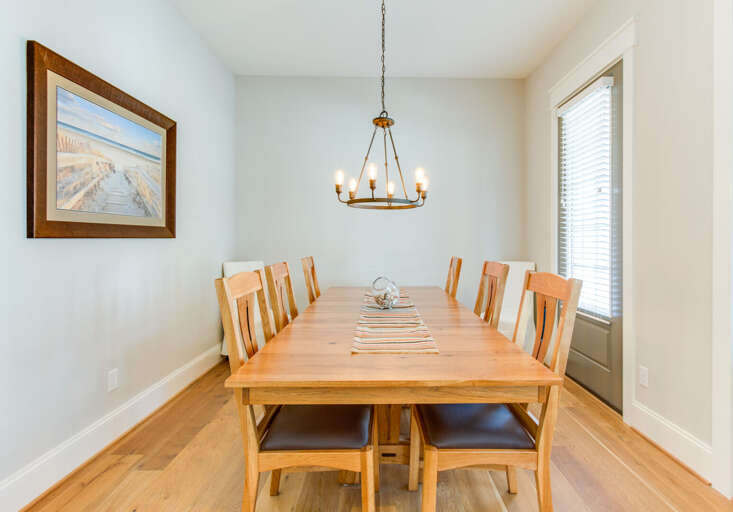 1st Floor Dining Room, Seats 8 People 1st Floor Dining Room, Seats 8 People