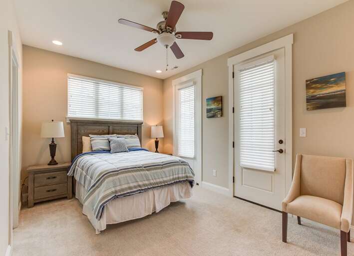 2nd Floor Master Queen Bedroom 2nd Floor Master Queen Bedroom